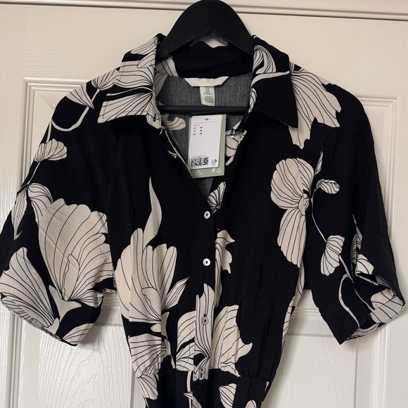 H&M Floral Black and White tie belt dress - Picture 8 of 13